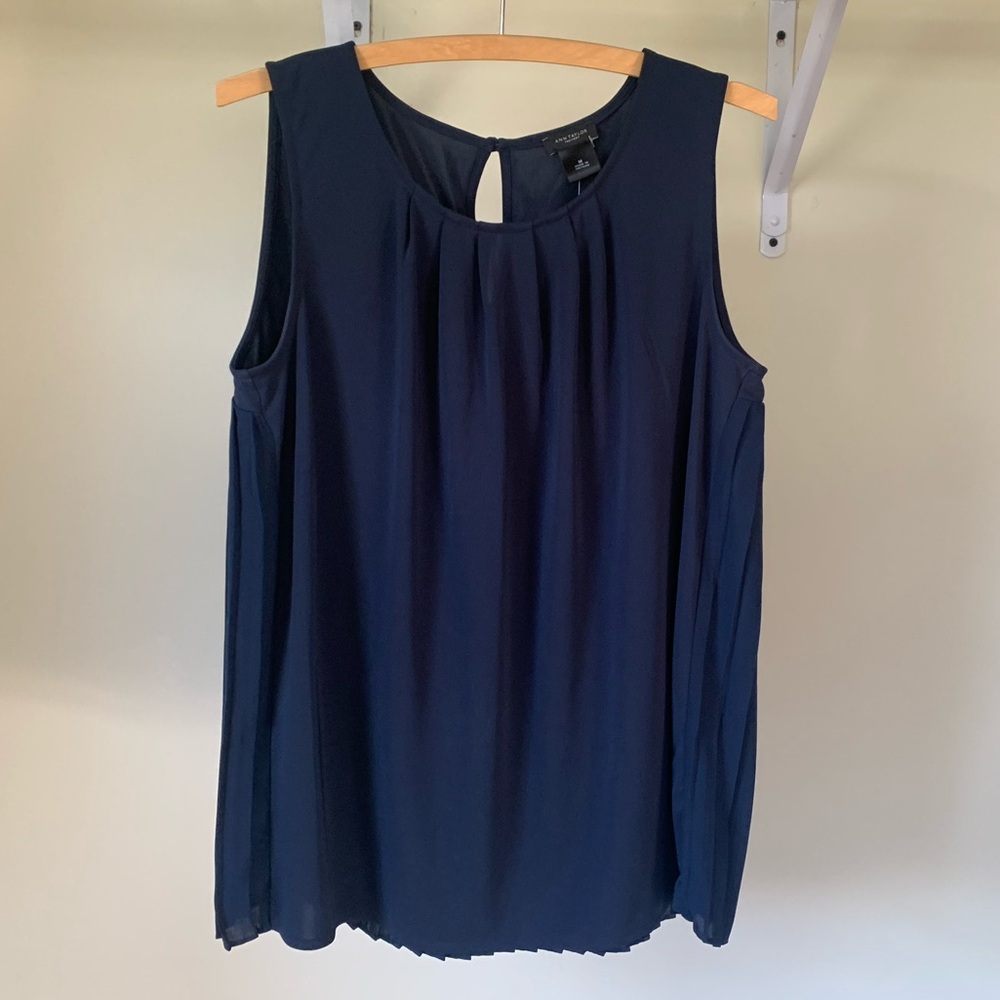 NWT Ann Taylor Factory Sleeveless Blouse size M